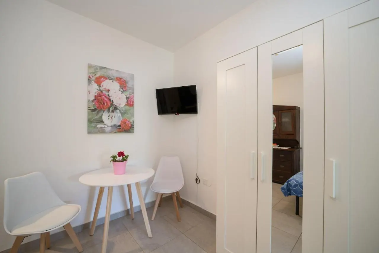 Apartmani Mirjana Umag 0*,  Croatia